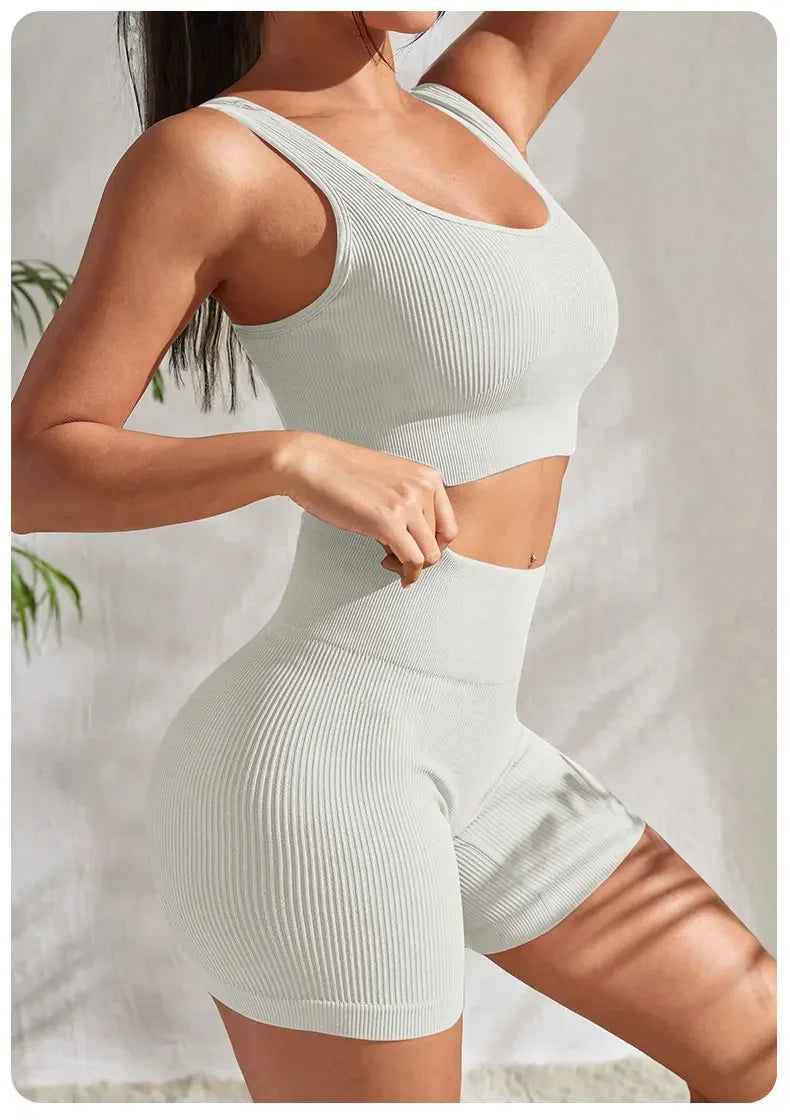 Yogaleven Geribd Set – Crop Top & High Waist Short