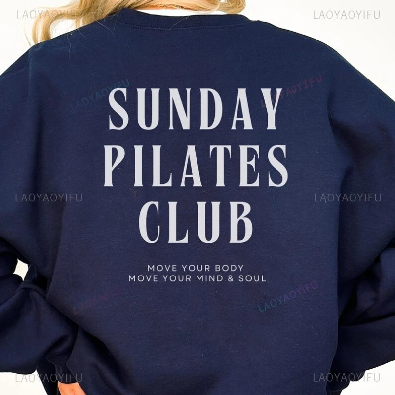 Pilates Club Hoodie – Unisex Katoenen Sweater met Rugprint