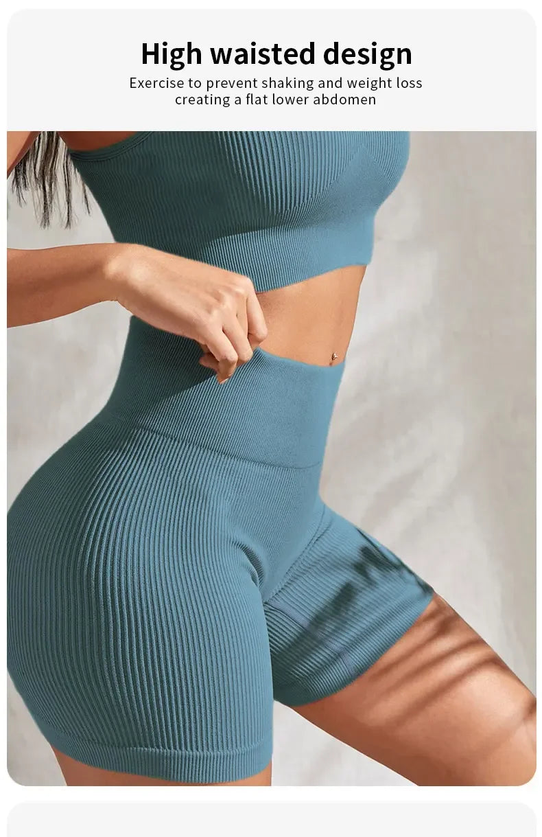Yogaleven Geribd Set – Crop Top & High Waist Short