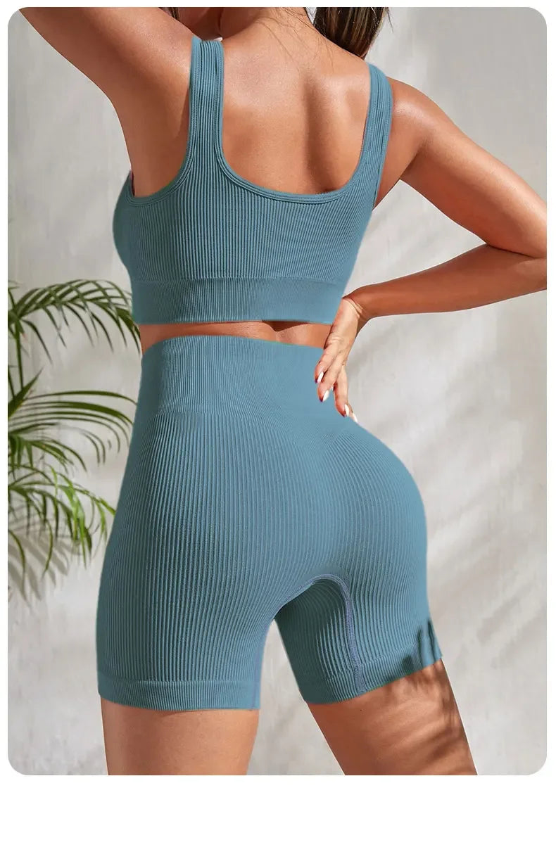 Yogaleven Geribd Set – Crop Top & High Waist Short
